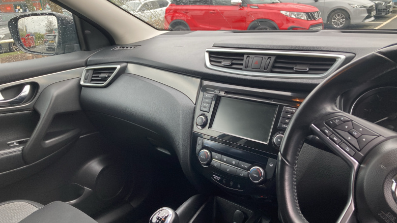 Nissan Qashqai 1.5 dCi 115 N-Connecta 5dr Diesel Hatchback